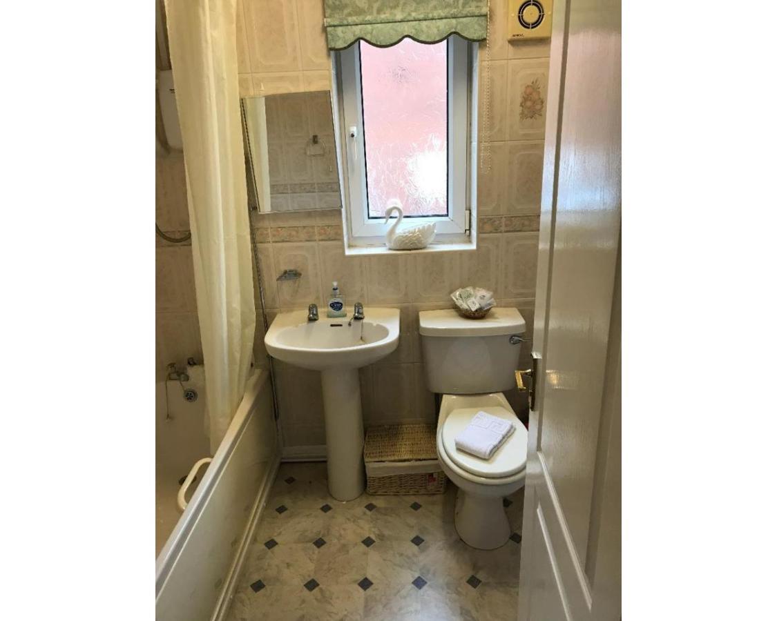 42 Beaumont Rise Rental - Уърксоп Екстериор снимка